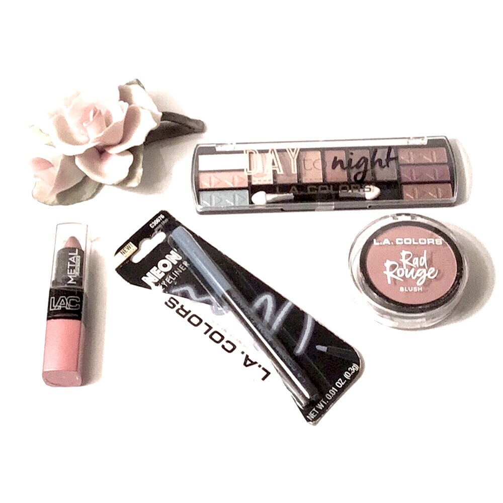 Set of 4 deal eye shadow,eyeliner,blush& lips